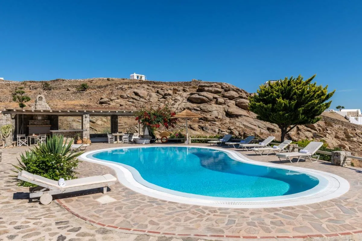 Image 4 of Yalos Mykonos Ornos Pouli private apartments w shared swimming pool