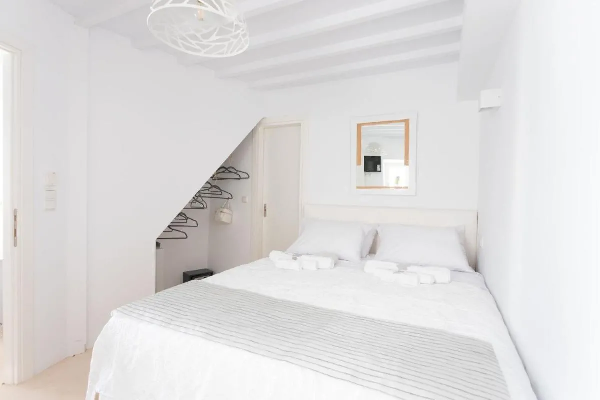 Image 4 of aníko suites Chora