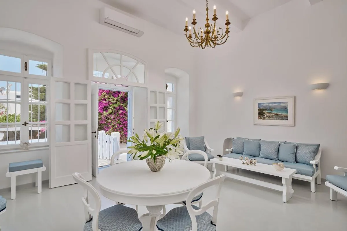 Image 2 of Alice’s Noble House
