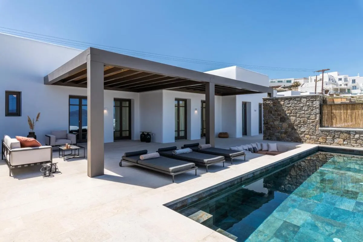 Image 4 of Bonzoe Suites & Villas