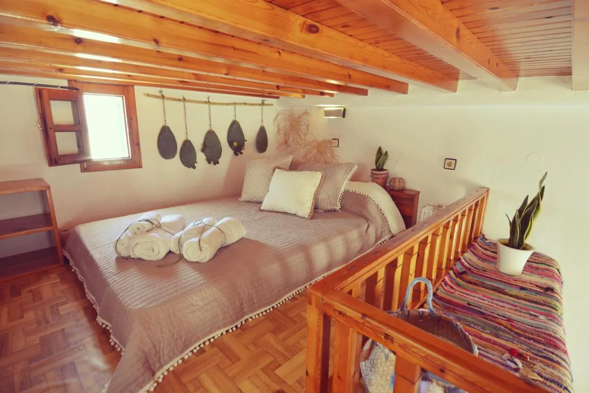 Image 6 of Bright & Relaxing Loft with attic room in the heart of Mykonos city