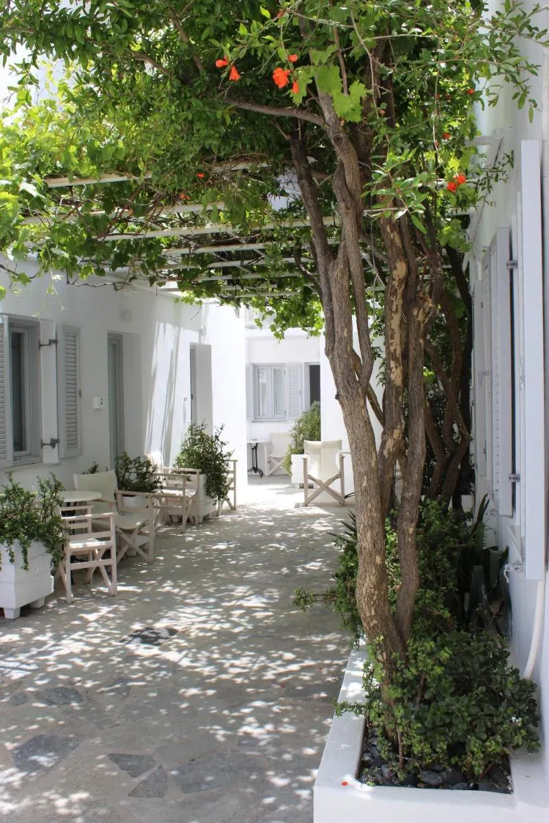 Image 4 of Christina Studios