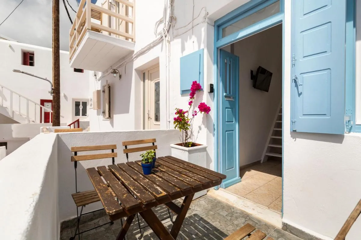 Image 3 of Elenitas Studio in Mykonos Town