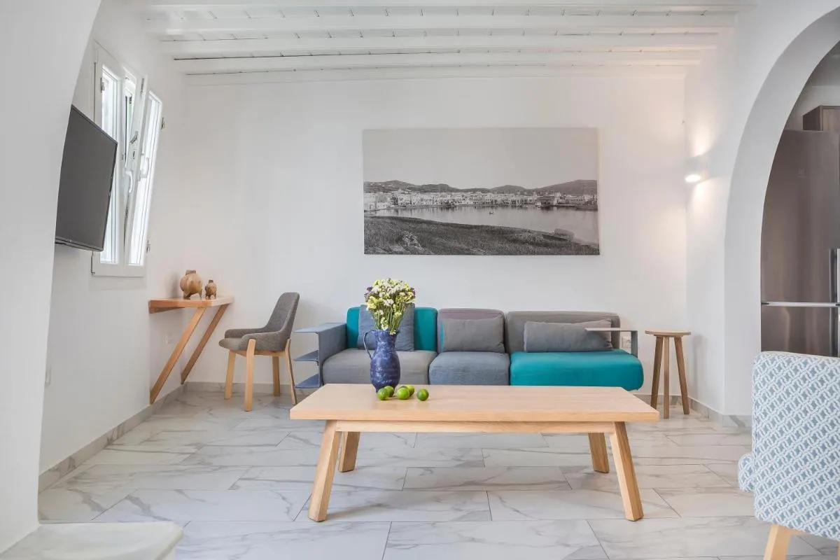 Image 4 of Kostantis Town Suites