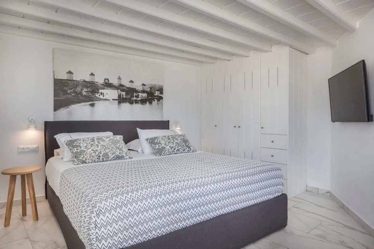 Image 6 of Kostantis Town Suites