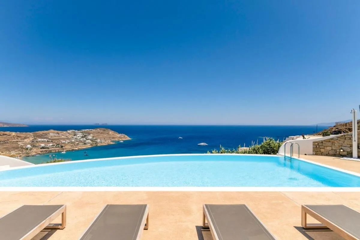 Image 3 of Luxury villa with stunning views above Kalo Livadi