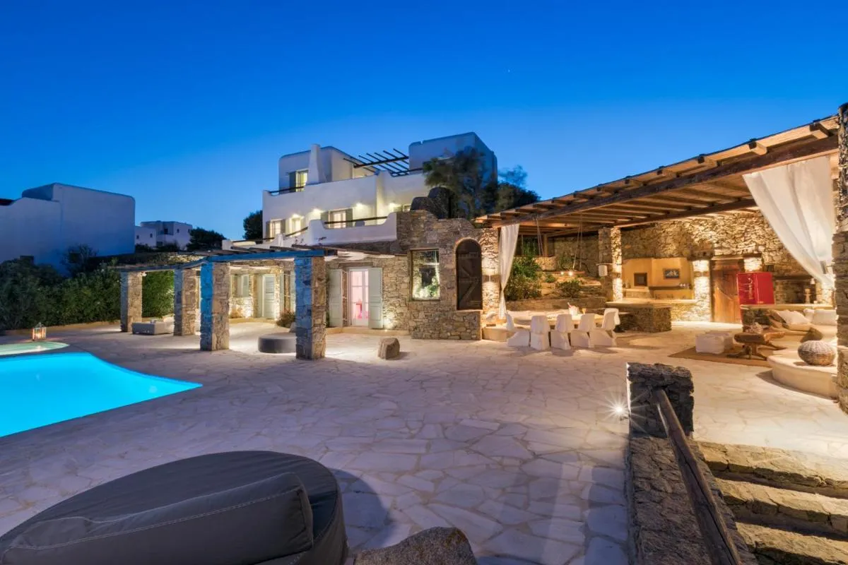Image 4 of Melangio Villa Private Pool & Sunrise Views – 2024 Renovation