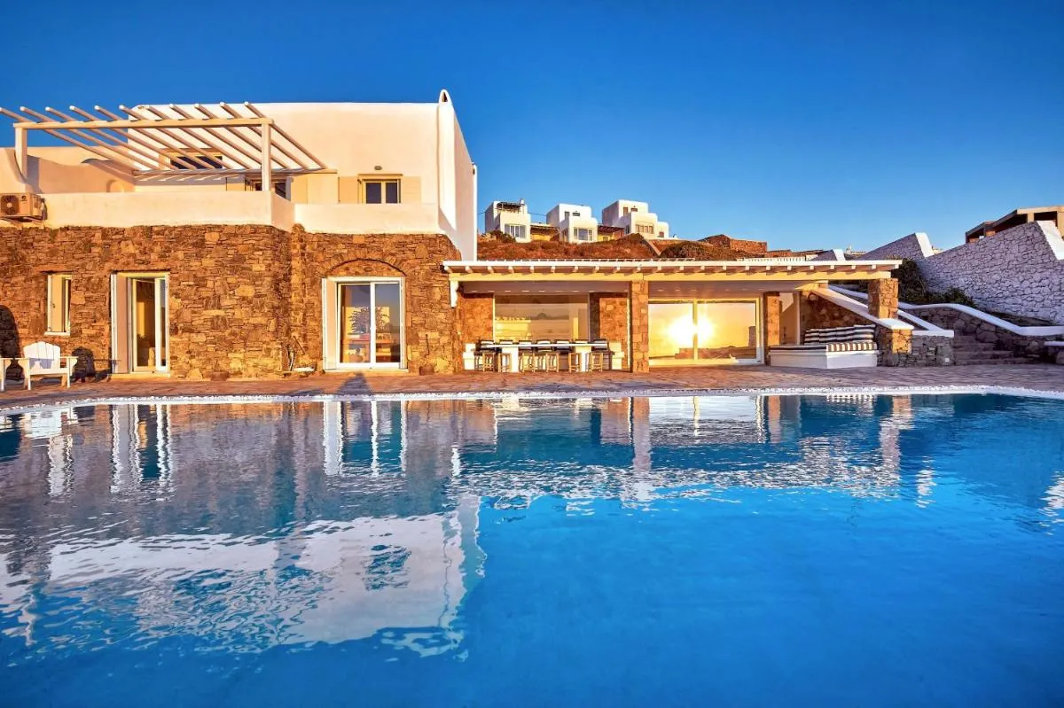 Image 3 of MichaelAngelo Villa