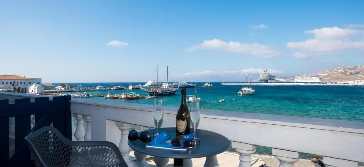 Image 5 of Mykonos Old Harbor Front Suite with Balcony