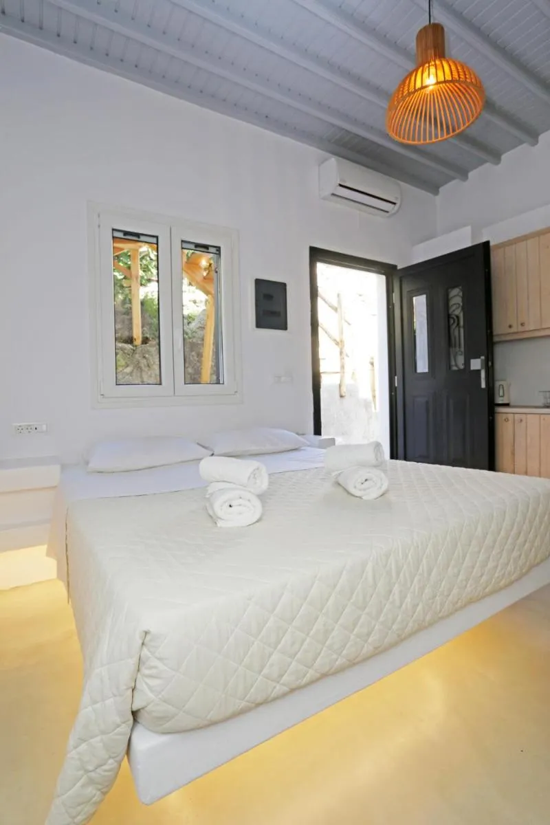 Image 4 of Premium Sea View Mykonos Town Suites