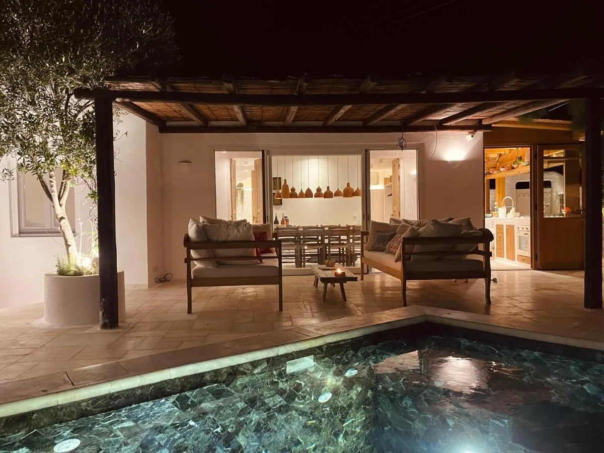 Image 2 of ROMEO AND JULIO SUMMER HOUSE