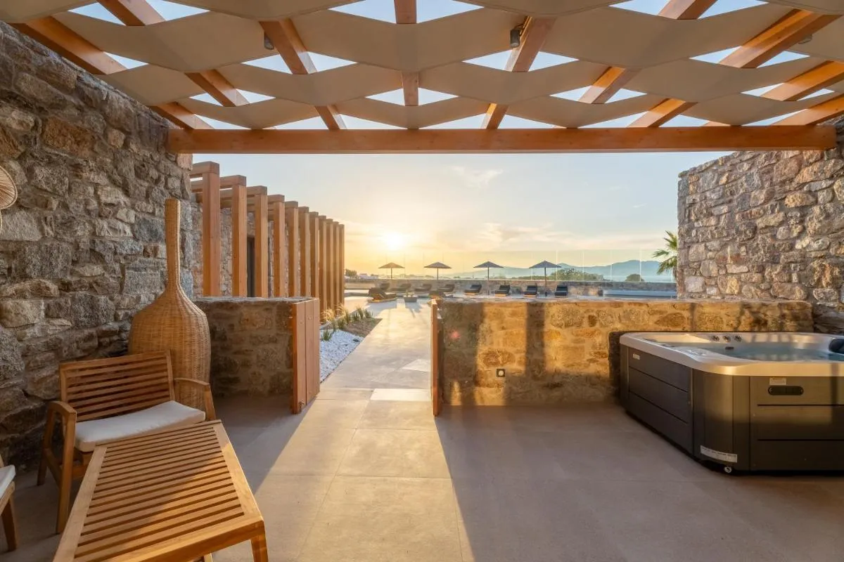 Image 5 of Regency Sunset Suites