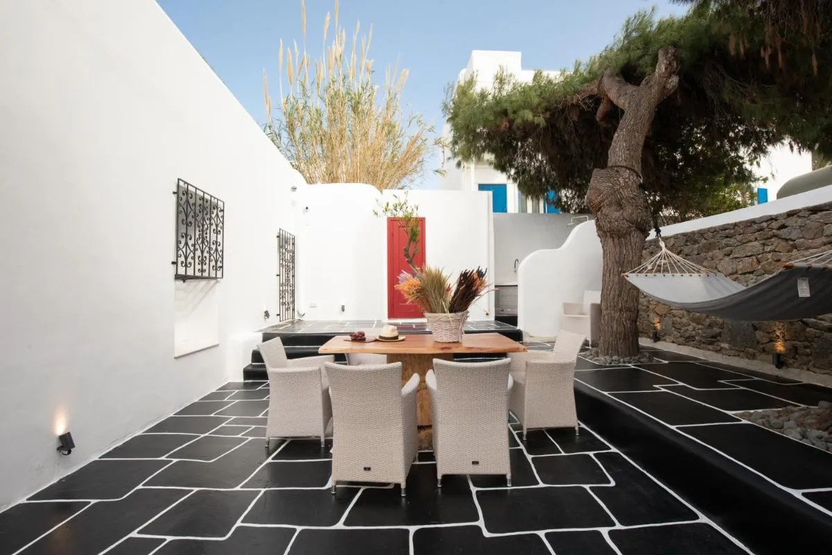 Image 5 of Spitarona Town House – Largest VIlla in the Center