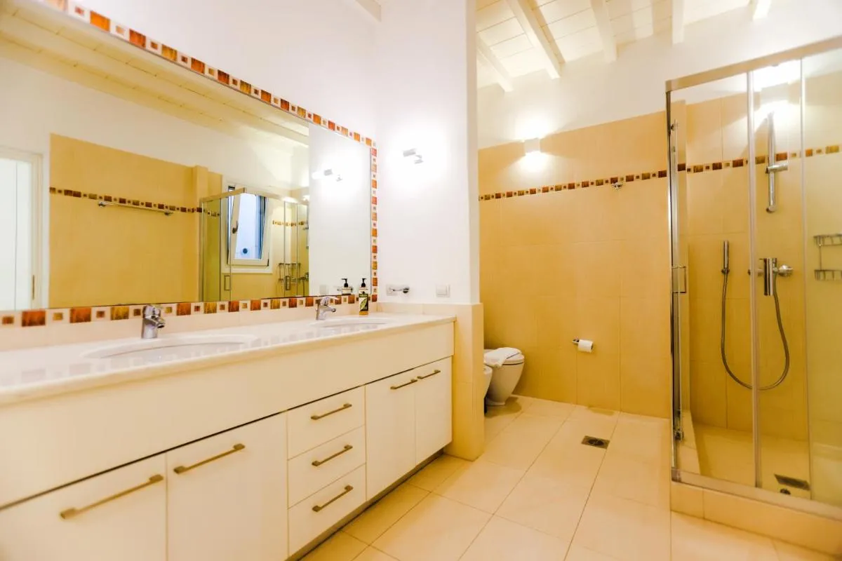Image 2 of VILLA MAJESTIC CIEL Private beach