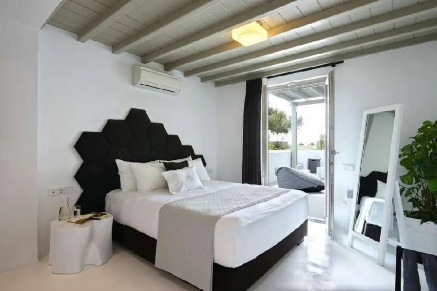 Image 1 of Villa Dafni 4Bed with Pool in Kalafatis Spilia