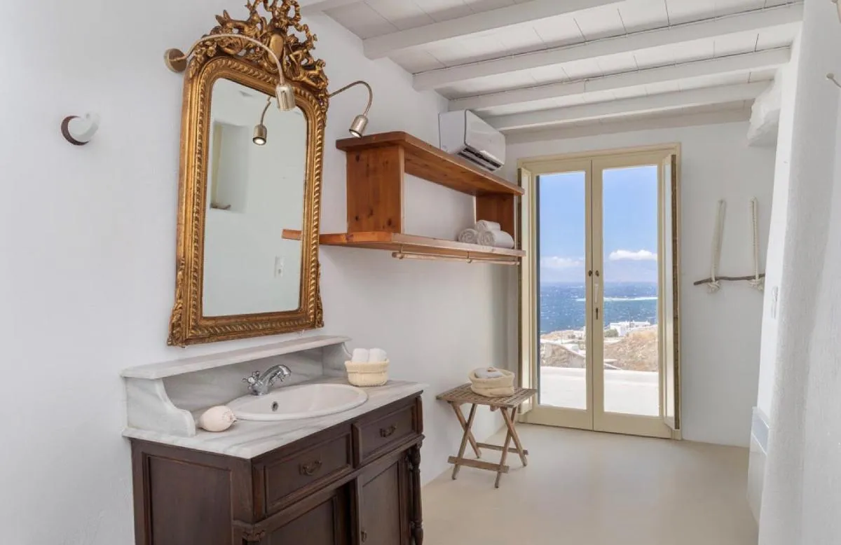 Image 2 of Villa Lisante