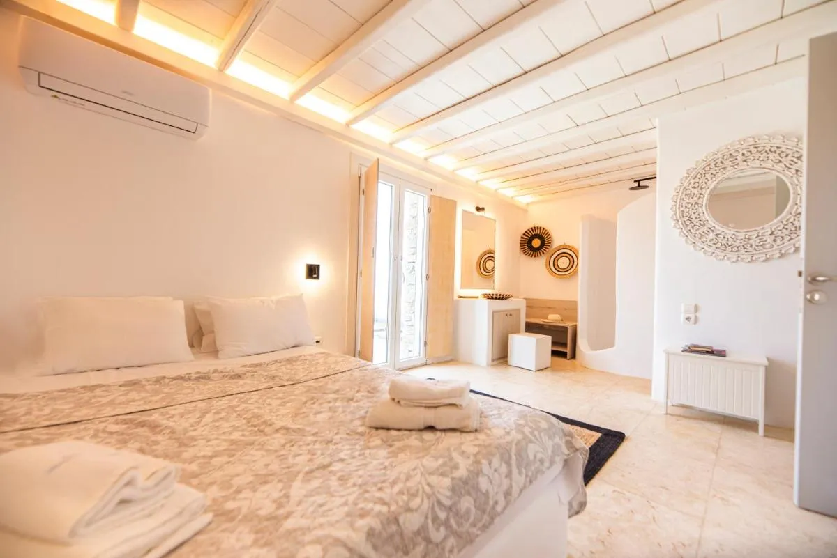Image 1 of Villa Poppy Mykonos