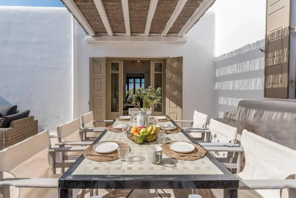 Image 4 of Villa Thalia – 4 BDRM – Mykonos Town in 200m – MG Villas