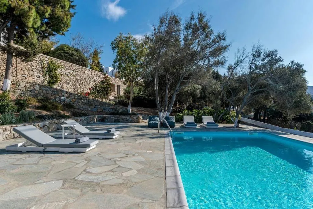 Image 3 of Villa Thalia – 4 BDRM – Mykonos Town in 200m – MG Villas